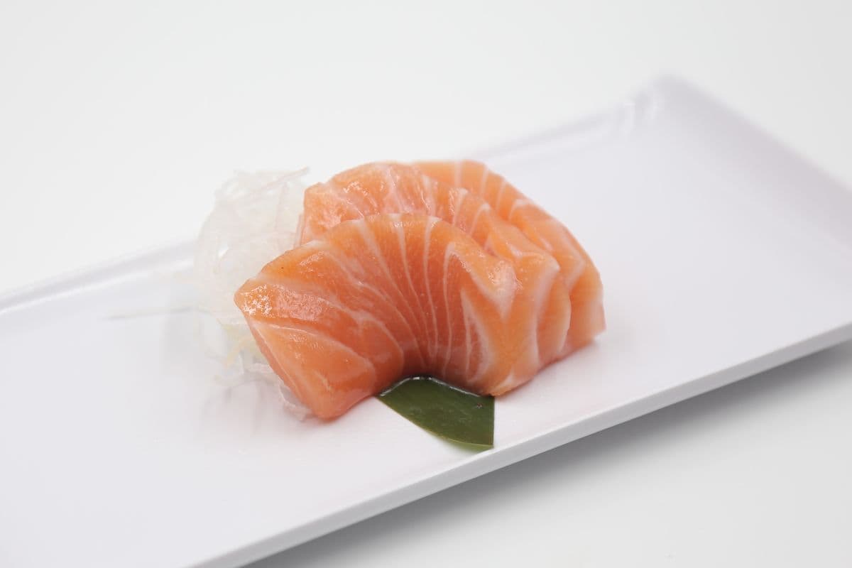 Salmon Sashimi (3pcs)