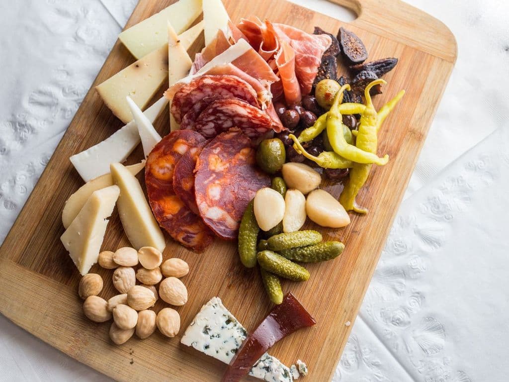 Tabla de Quesos y Embutidos