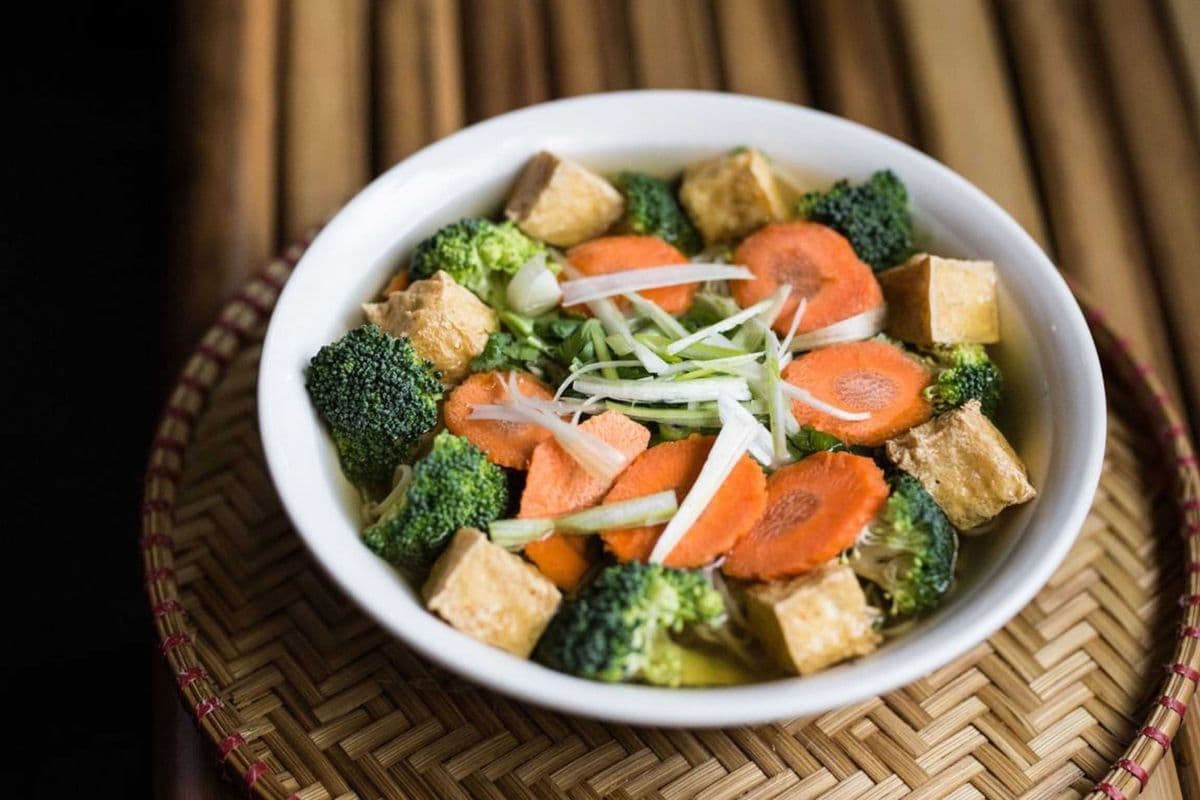 V22. Tofu rice noodle soup