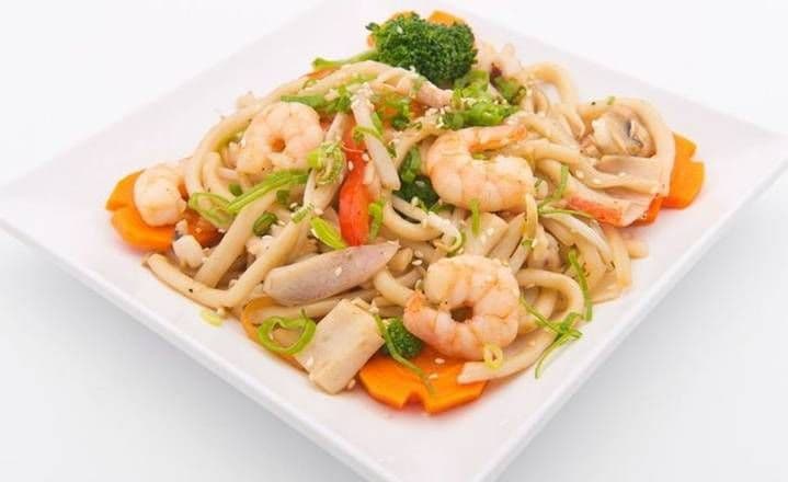 437. Seafood Fried Udon