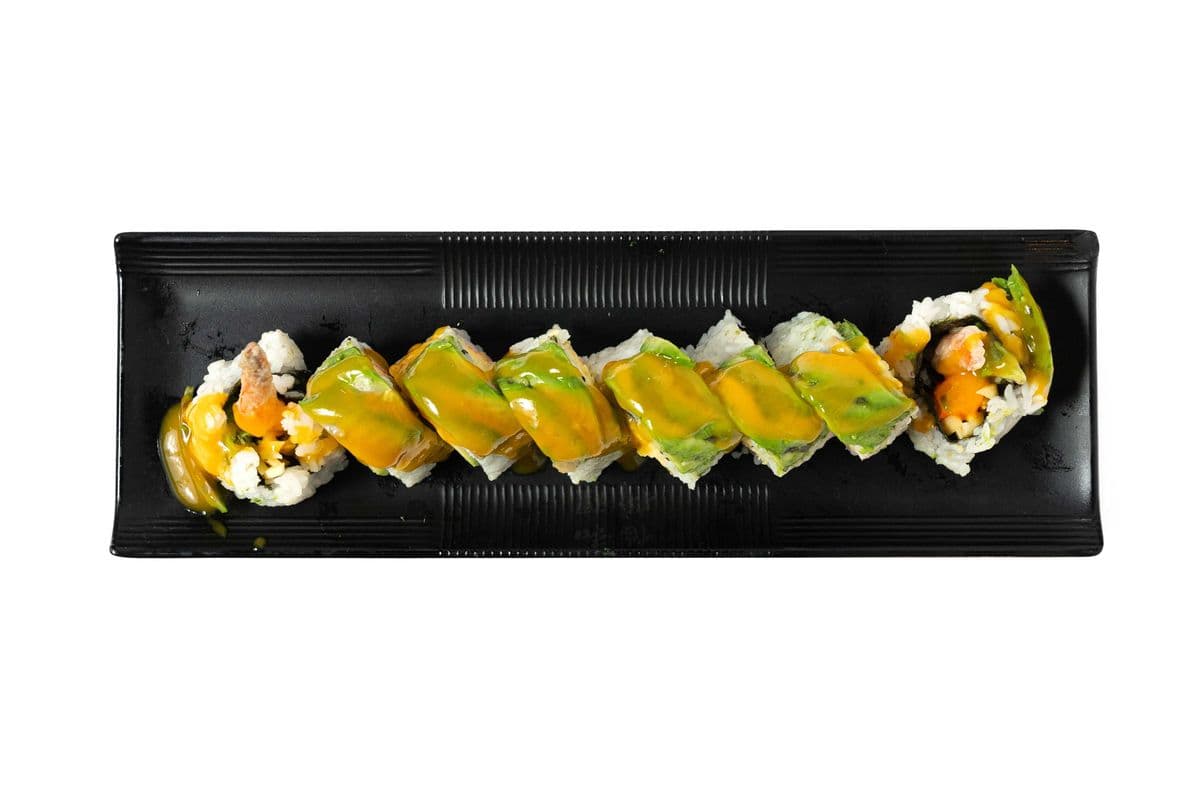 Mango Dragon Roll (8 pcs)