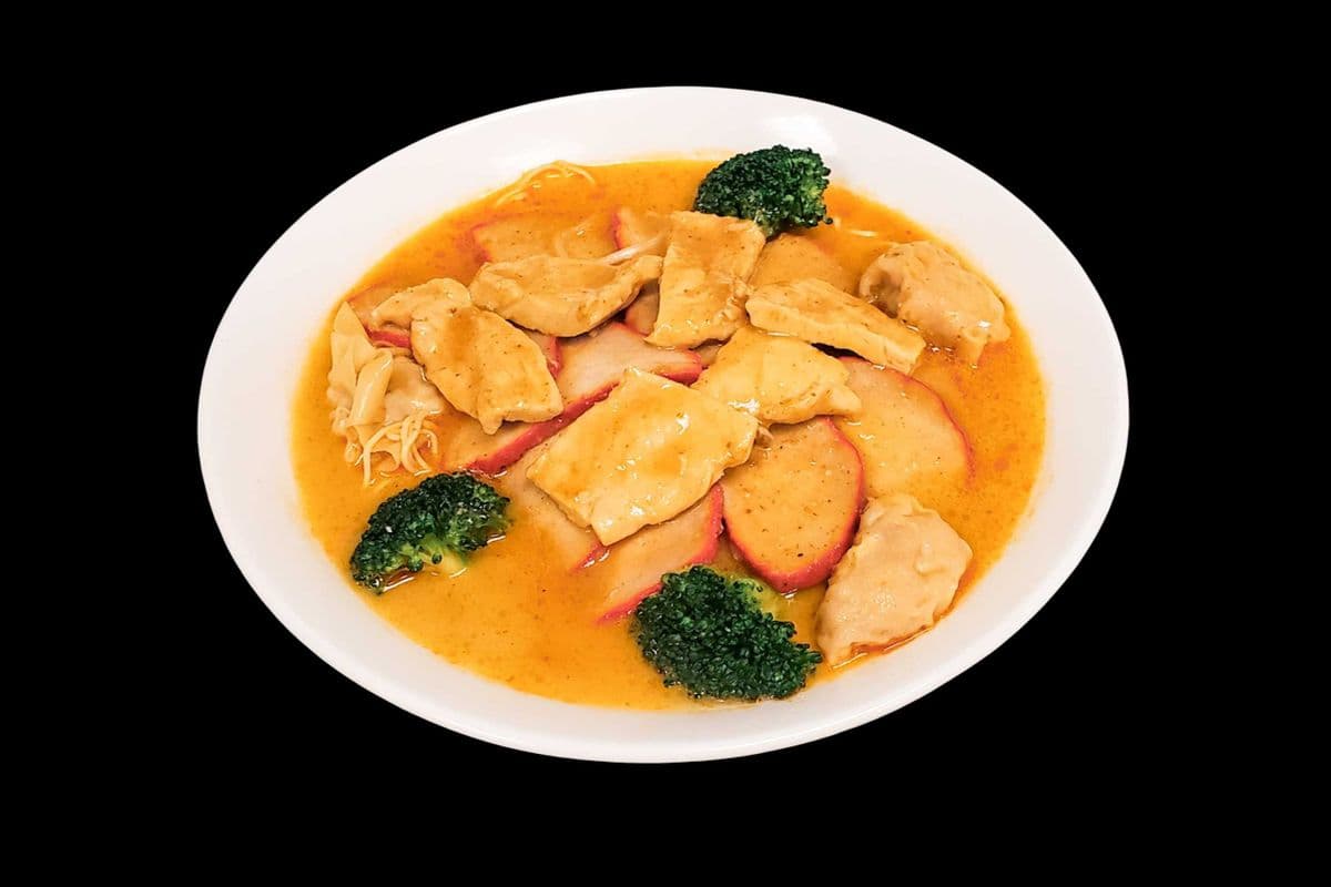 B11. Curry BBQ Pork, Chicken, and Wonton Vegetable Noodle Soup
