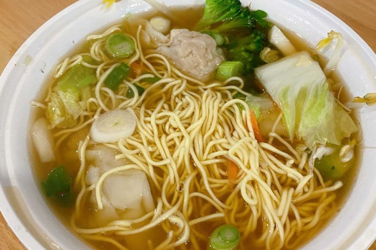10. Wonton Noodle Soup (Pork)