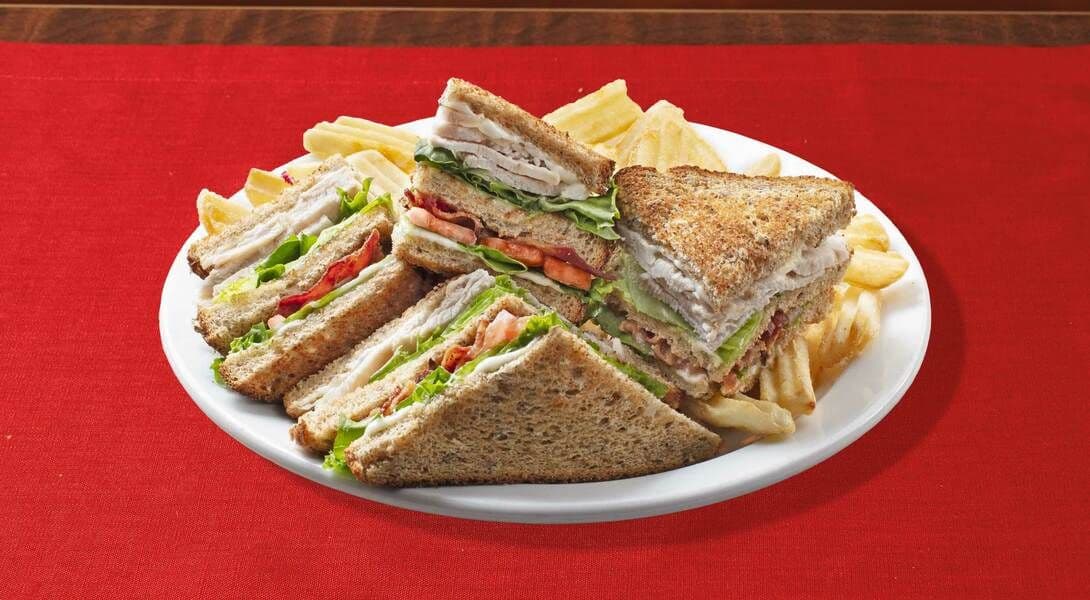 TRADITIONAL CLUB SANDWICH