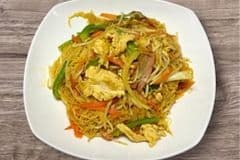 524. Bun Xao Ga Va Xa Xiu (Singapore)