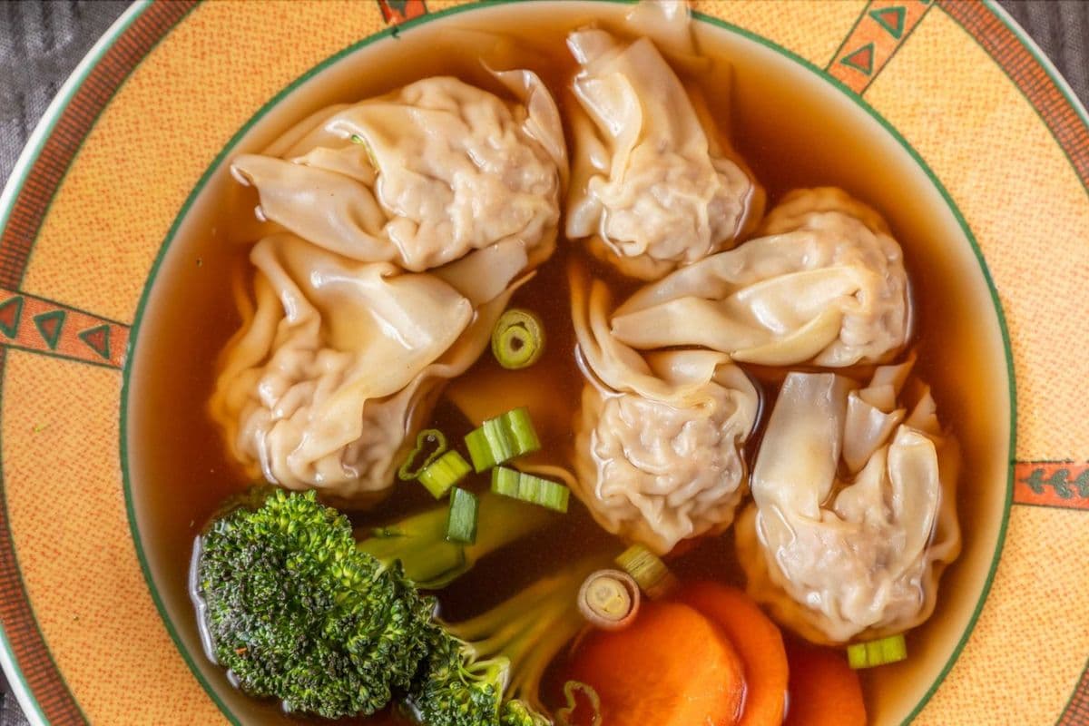 7. Wonton Soup with Vegetable