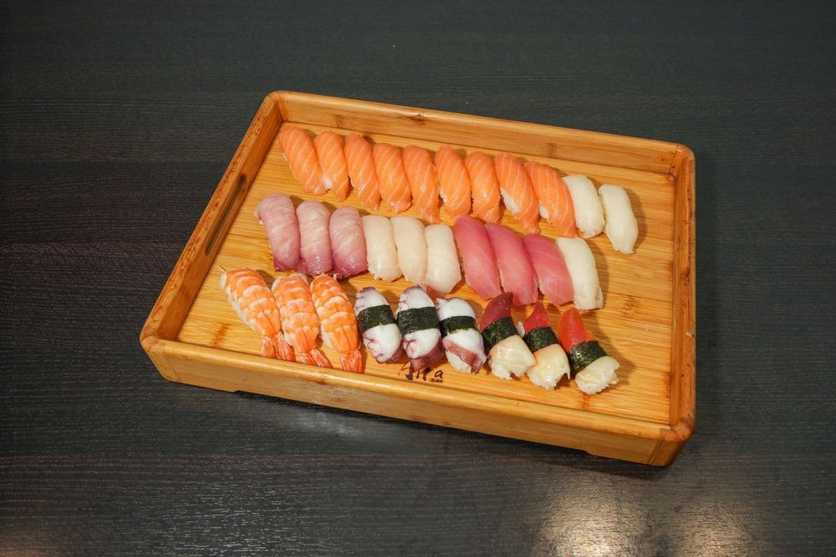 T7. Sashimi Party Tray (30 pcs)
