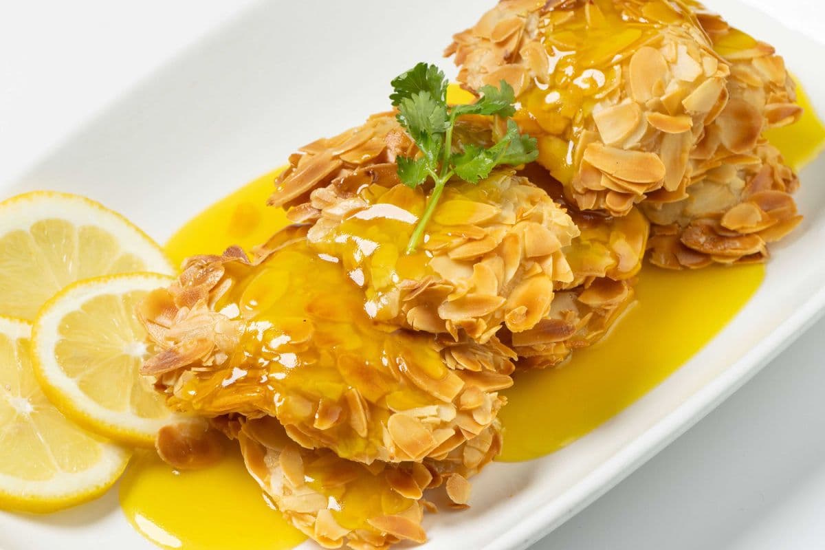 214 Crispy Lemon Fish 檸汁杏仁魚