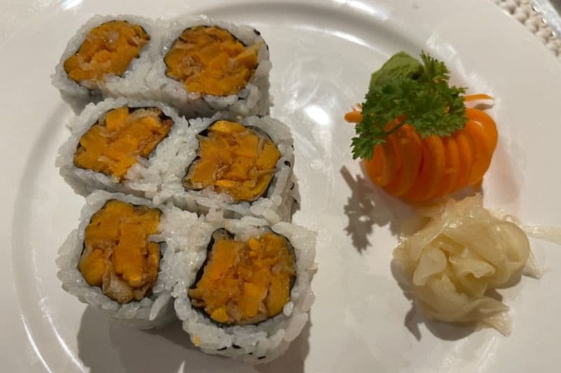 Yam Tempura Roll (6pcs)