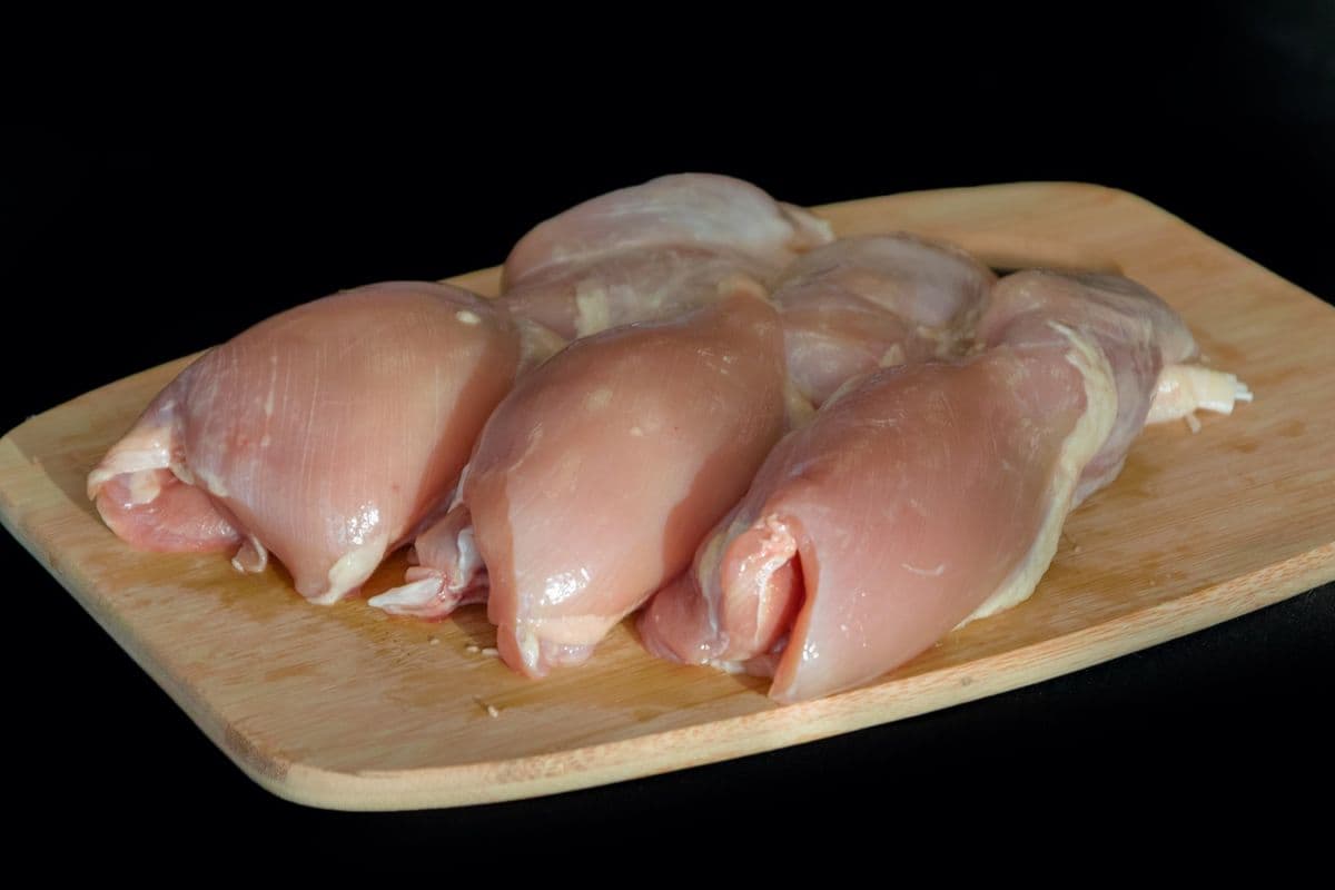 Boneless Chicken Legs (1 lb)