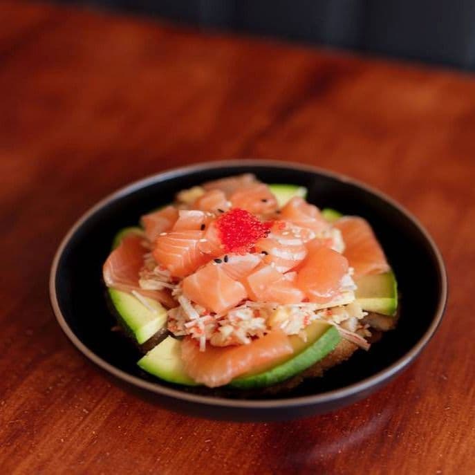 Pizza au saumon (4 mcx) / Salmon Pizza (4 Pcs)