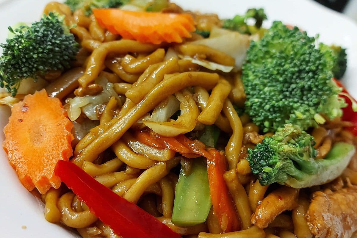 Shanghai Style Egg Noodles Stir Fry