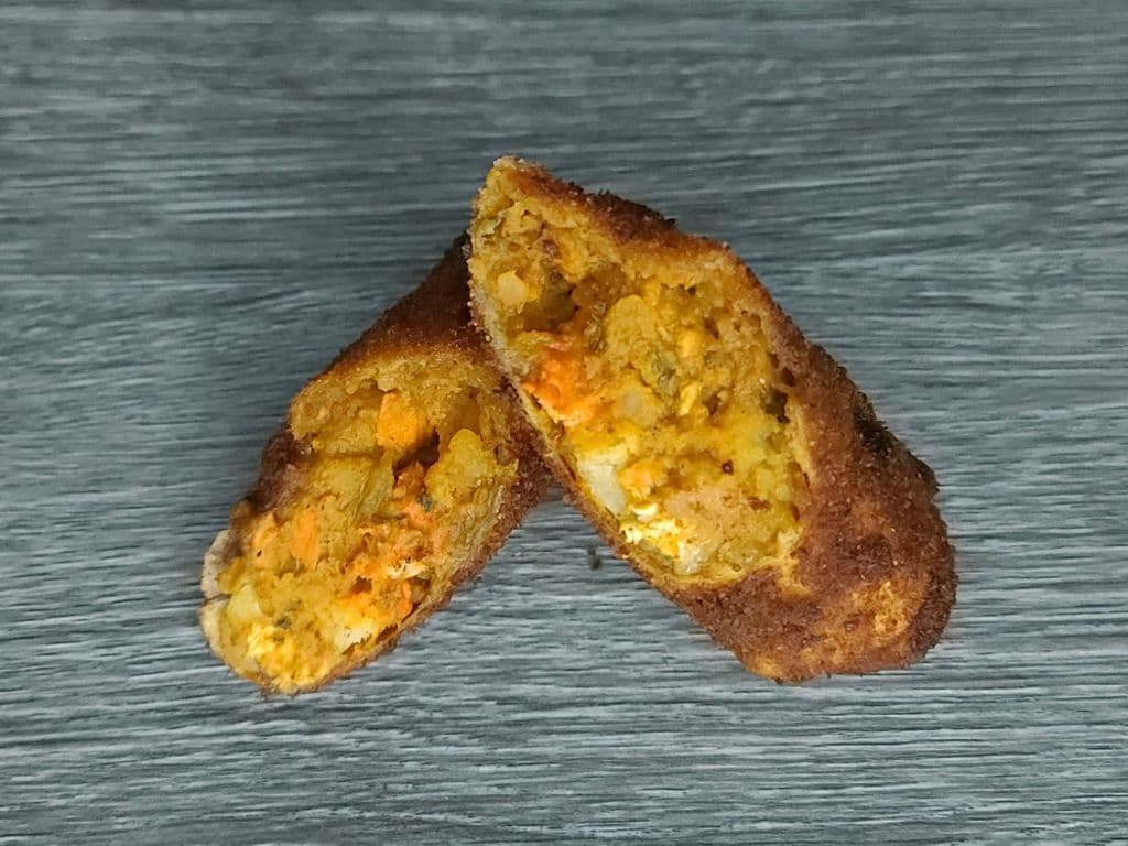 Butter Chicken Rolls