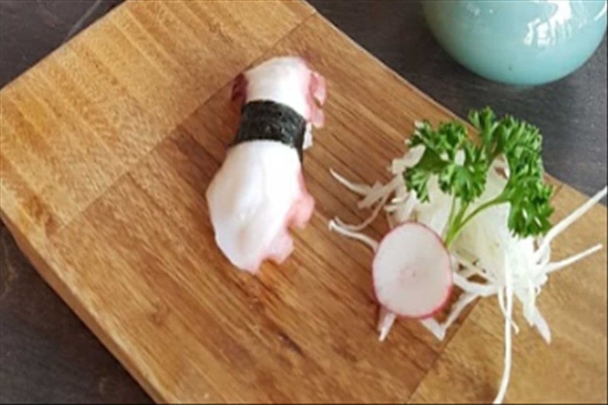 Tako Nigiri Sushi