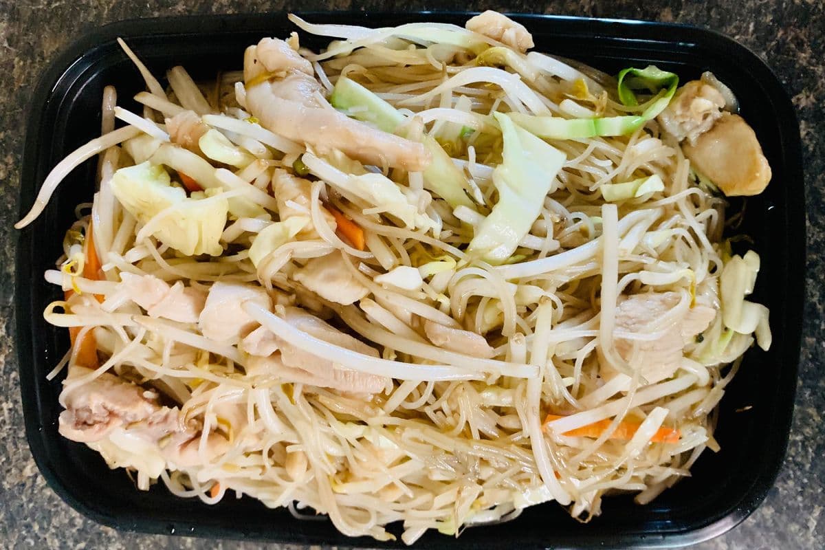 Stir Fried Chicken Rice Noodle
