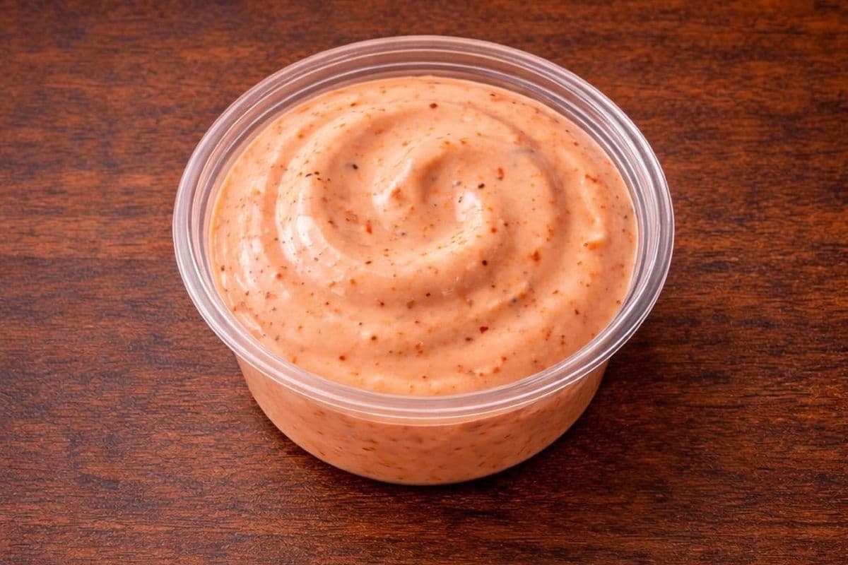 Hot Creamy Garlic Sauce (2oz)
