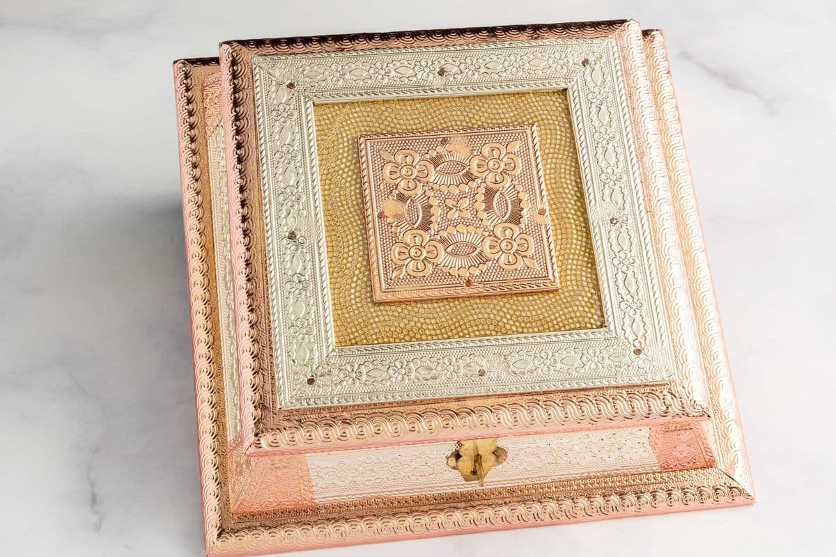 Flower Square Small - Dry Fruit Box