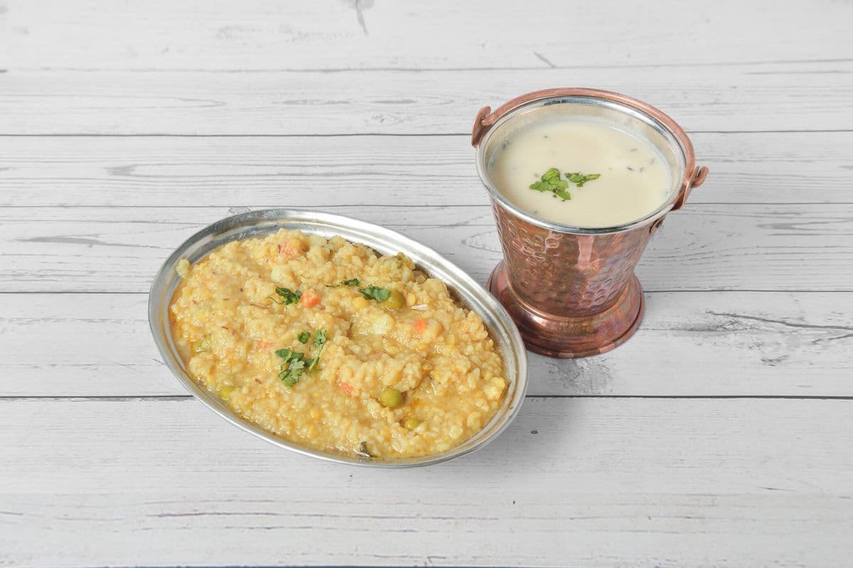 Veg. Lasaniya Khichdi