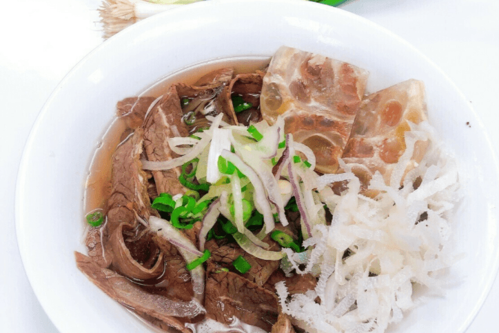 315. Well-Done Beef, Soft Tendon, and Beef Tripe Rice Noodle Soup - Pho Chin Gan Sach