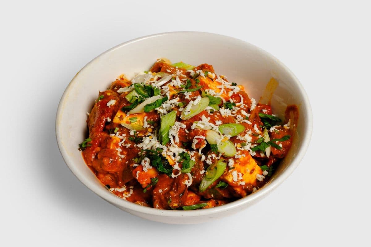 Chilli Paneer(0.5lb)+1 Naan+Salad