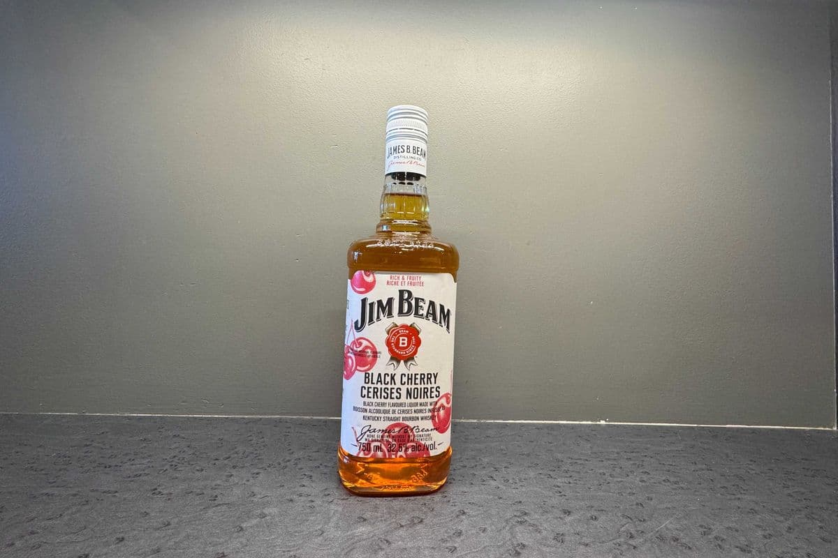 Jim Beam Black Cherry Whiskey 750ML Bottle (1 x 750ml)