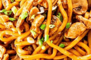 N8. Chicken udon (stir fried) 雞肉炒烏冬麵
