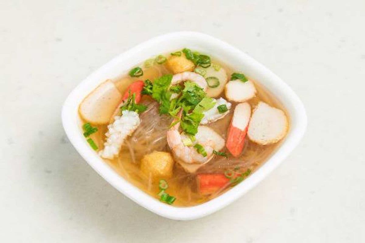 204 - Seafood with Rice Noodle Soup （海鲜河粉）