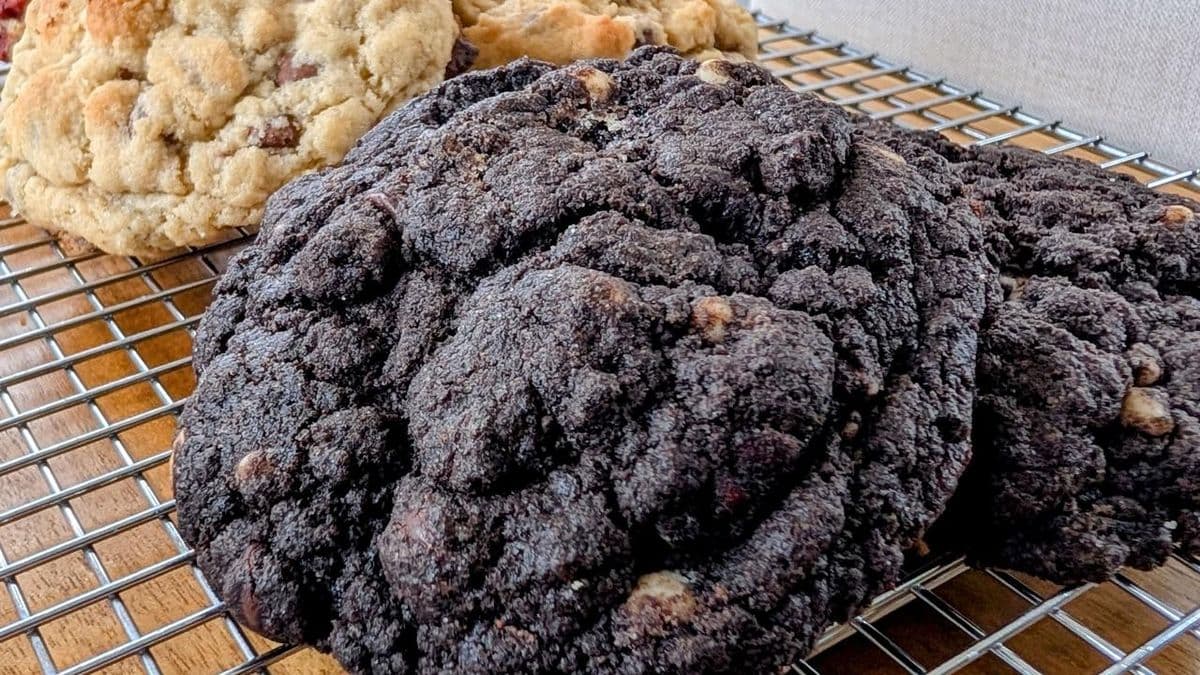 NY Style Cookie - Triple Chocolate