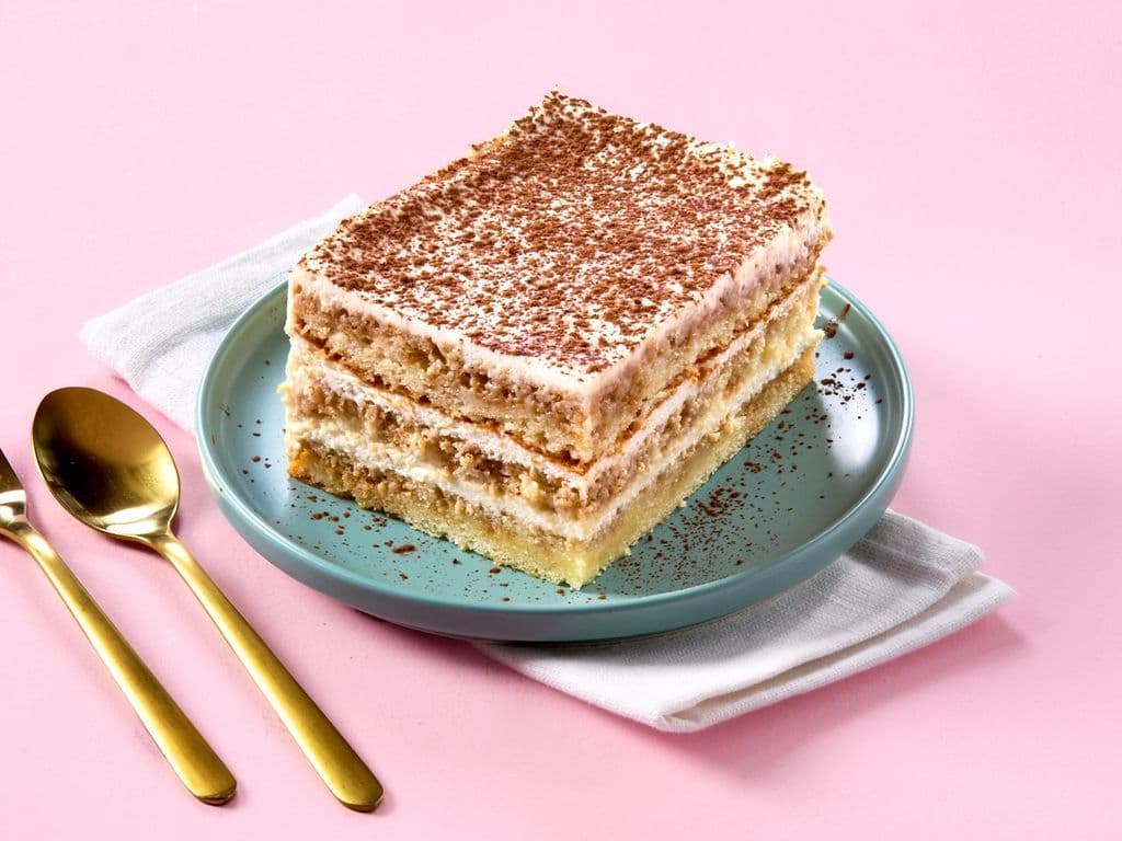 Tiramisu Cake