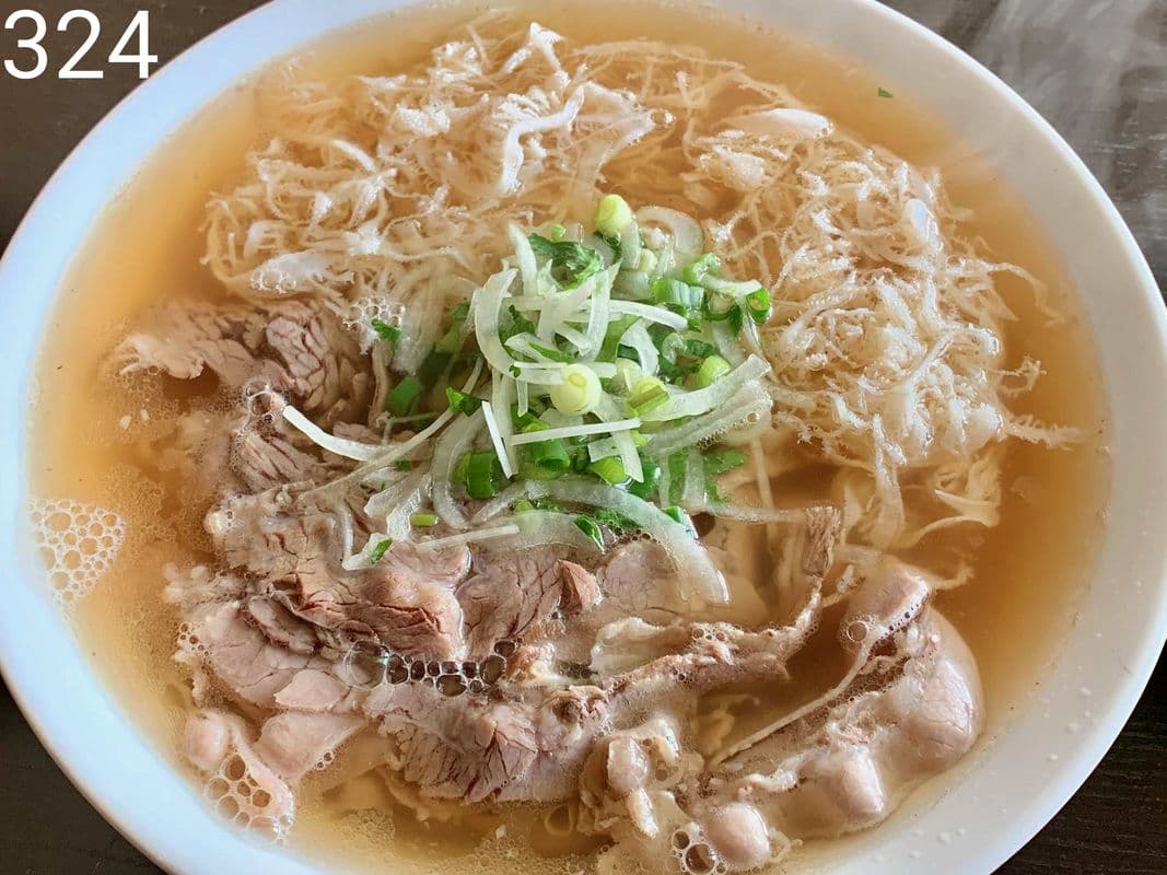 324. Pho Chin Sach