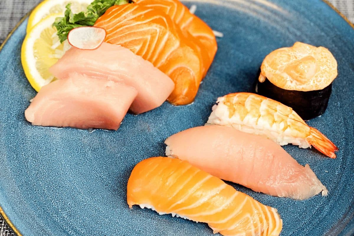 Sashimi & Nigiri Combo