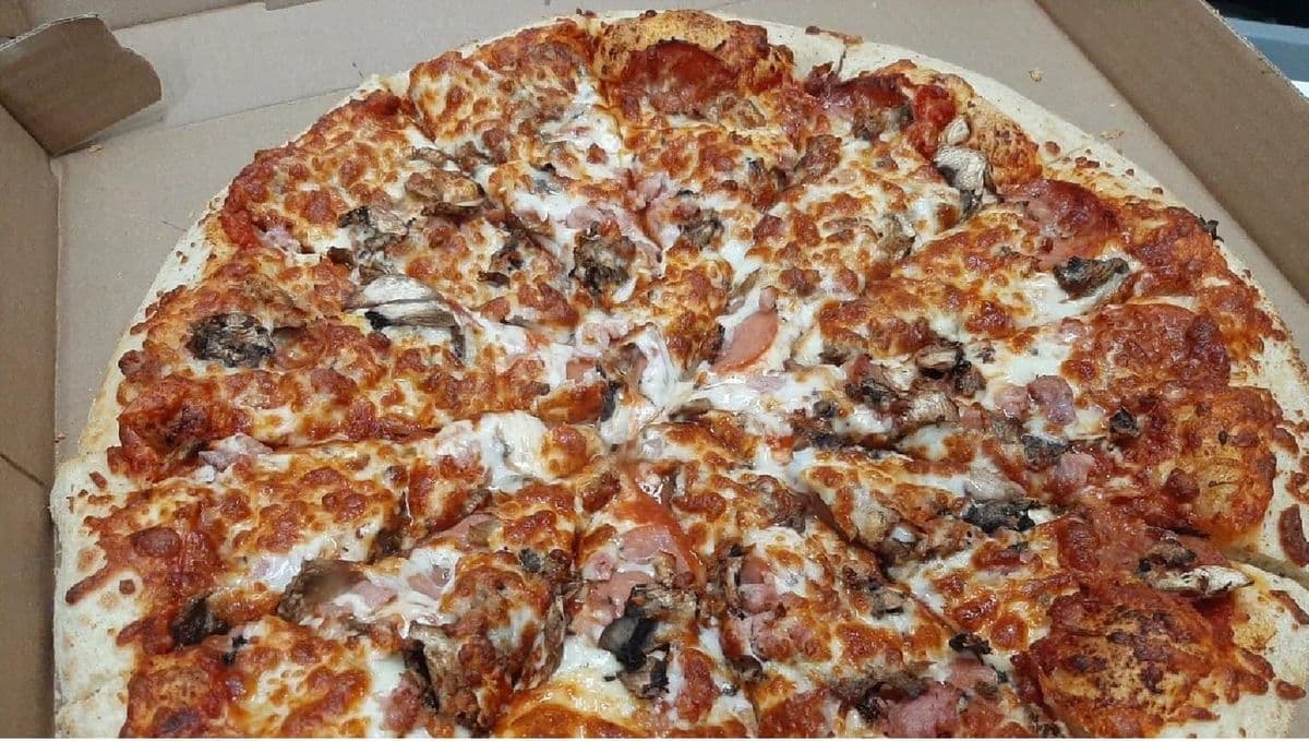Medium The Classic Pizza