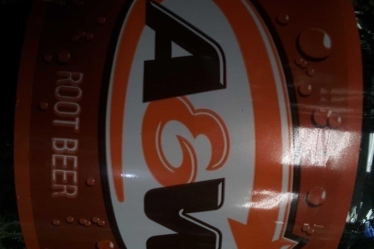 A & W Root Beer (2 L)