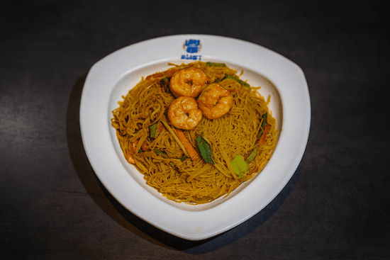 Singapore Style Stir-Fried Rice Vermicelli (Spicy) / 星洲炒米粉(辣)(含豬肉,蝦)