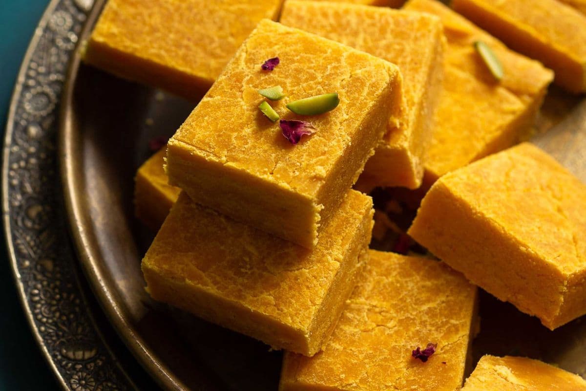 Besan Burfi (1 Pound)