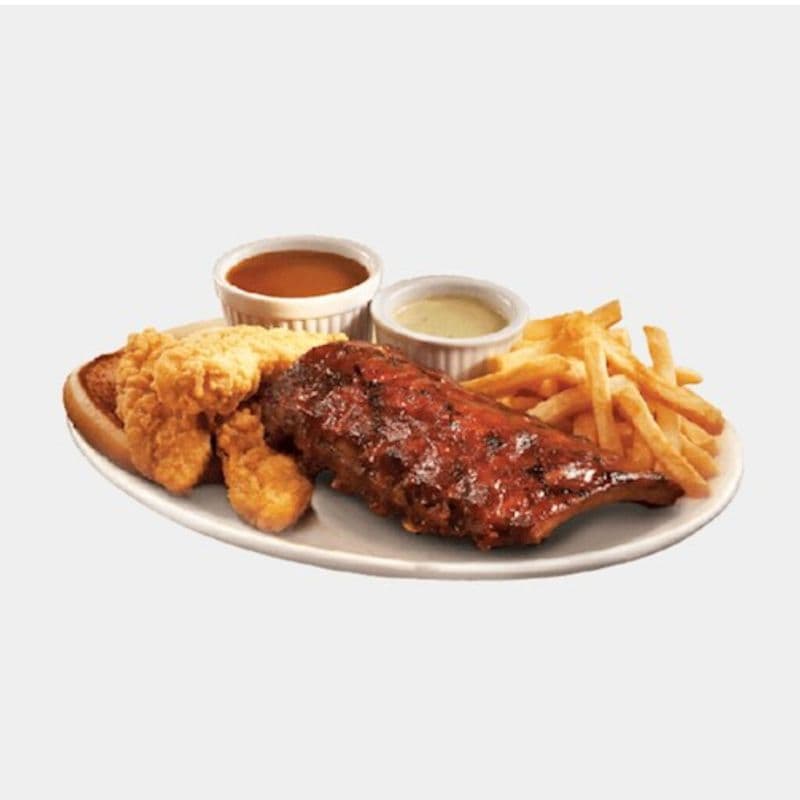 Combo de filets de poulet croustillants et demi-côtes levées / Crispy Chicken Tenders & Half Rack Ribs Combo