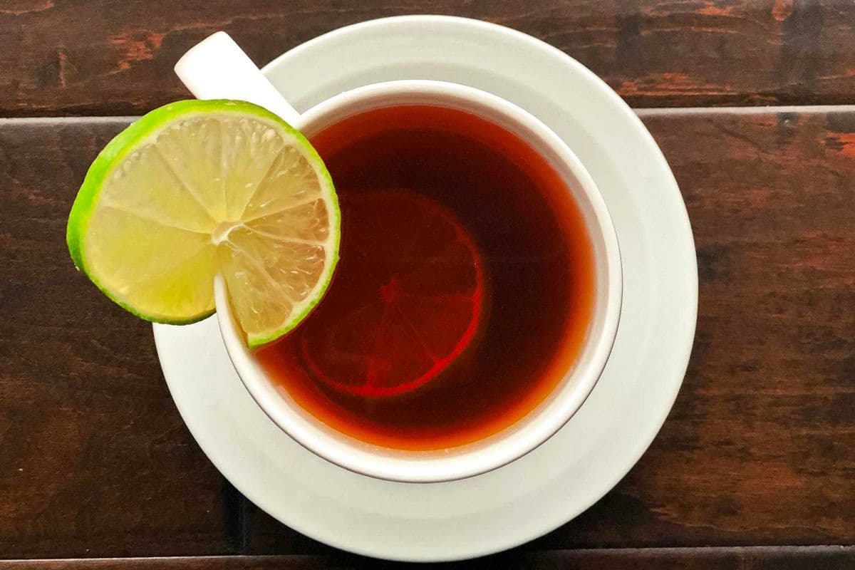 Hot Vietnamese Tea and Lime Juice