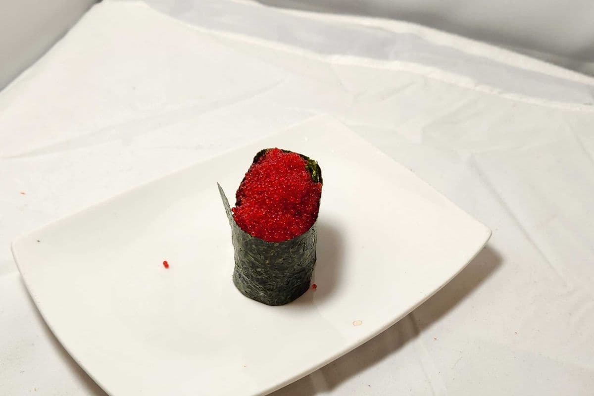 Tobiko Nigiri