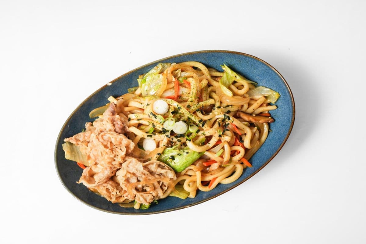 Beef Fried Udon 牛肉炒乌冬面