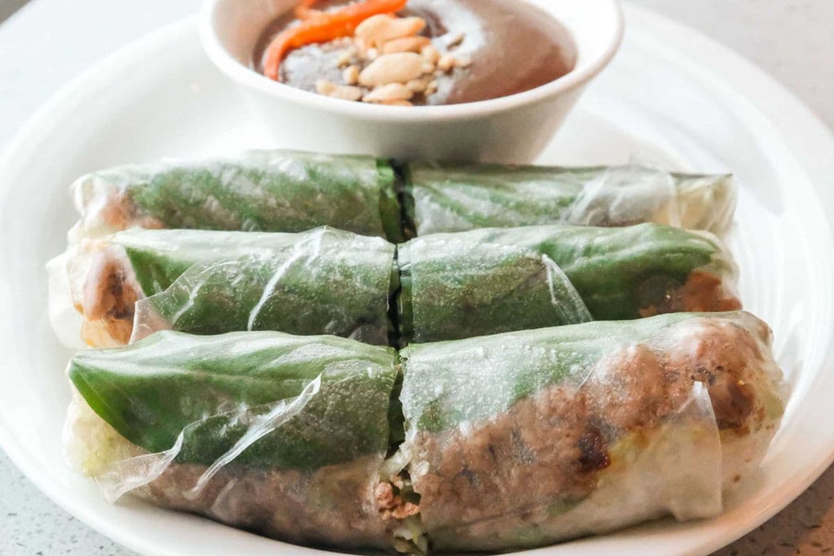 4B. Satay Beef Salad Rolls (3 Rolls)