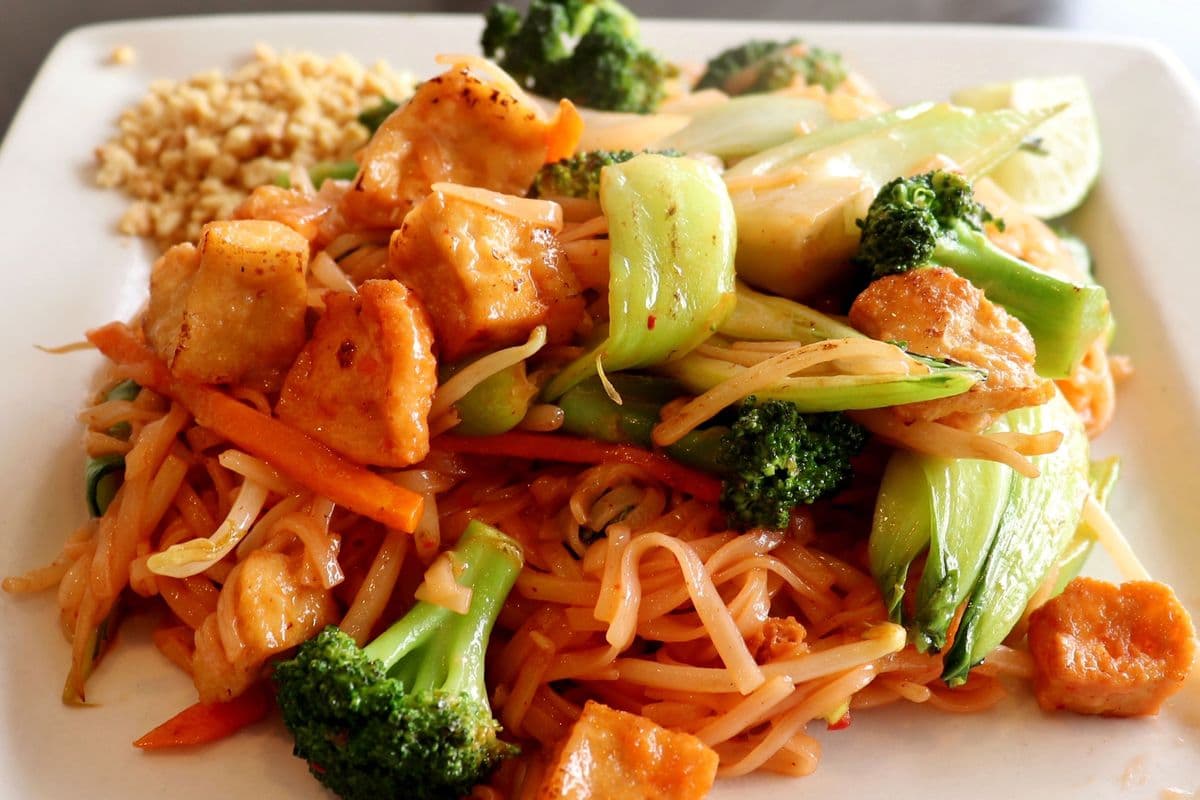 T1. Pad Thai