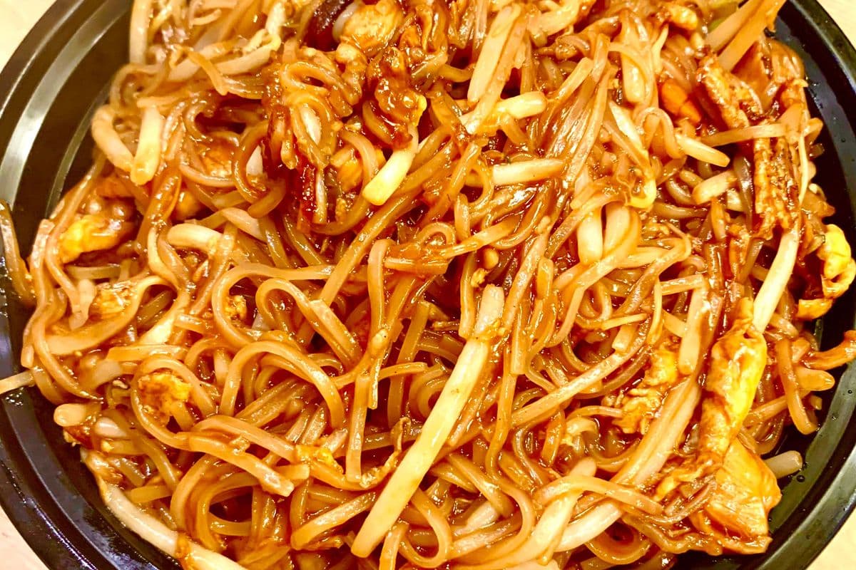 F2. Pad Thai
