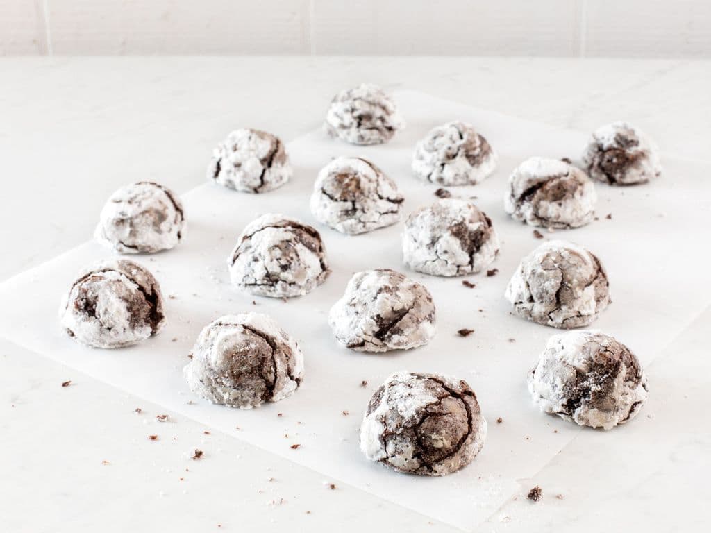 Black and White Cookie (Box of 15)