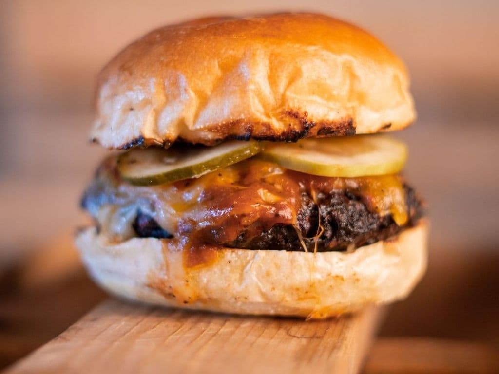 6 OZ Smok'd Cheeseburger