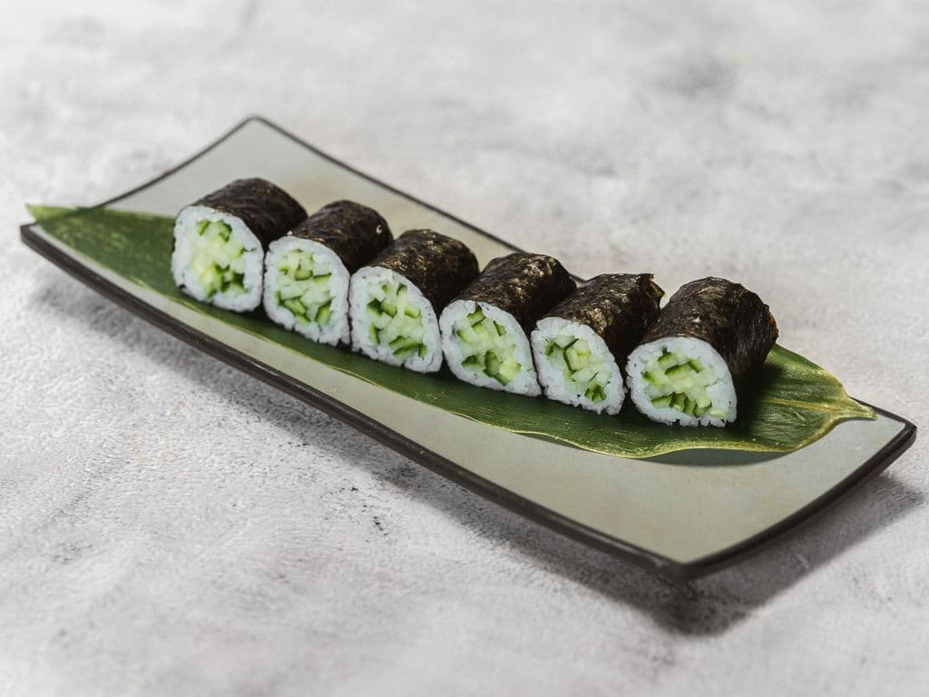 V08 Cucumber Roll (6pcs)