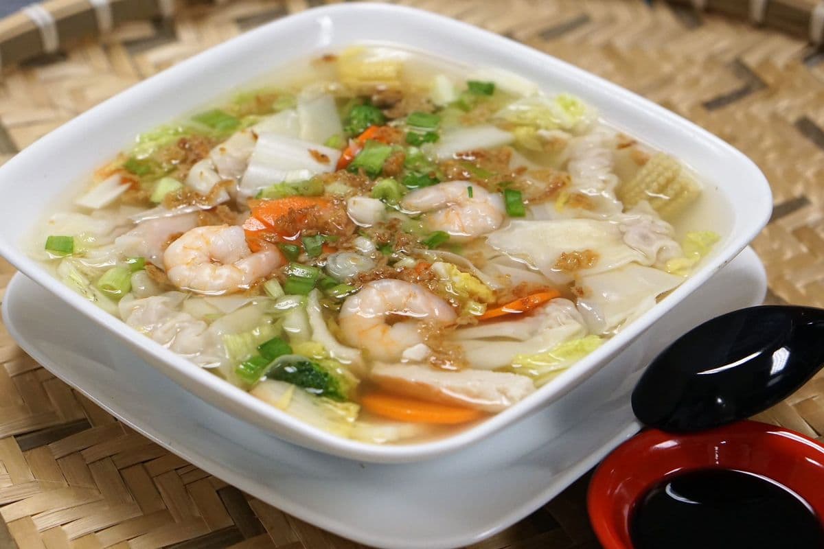 15. Wor Wonton Soup (Large) (10 pcs)