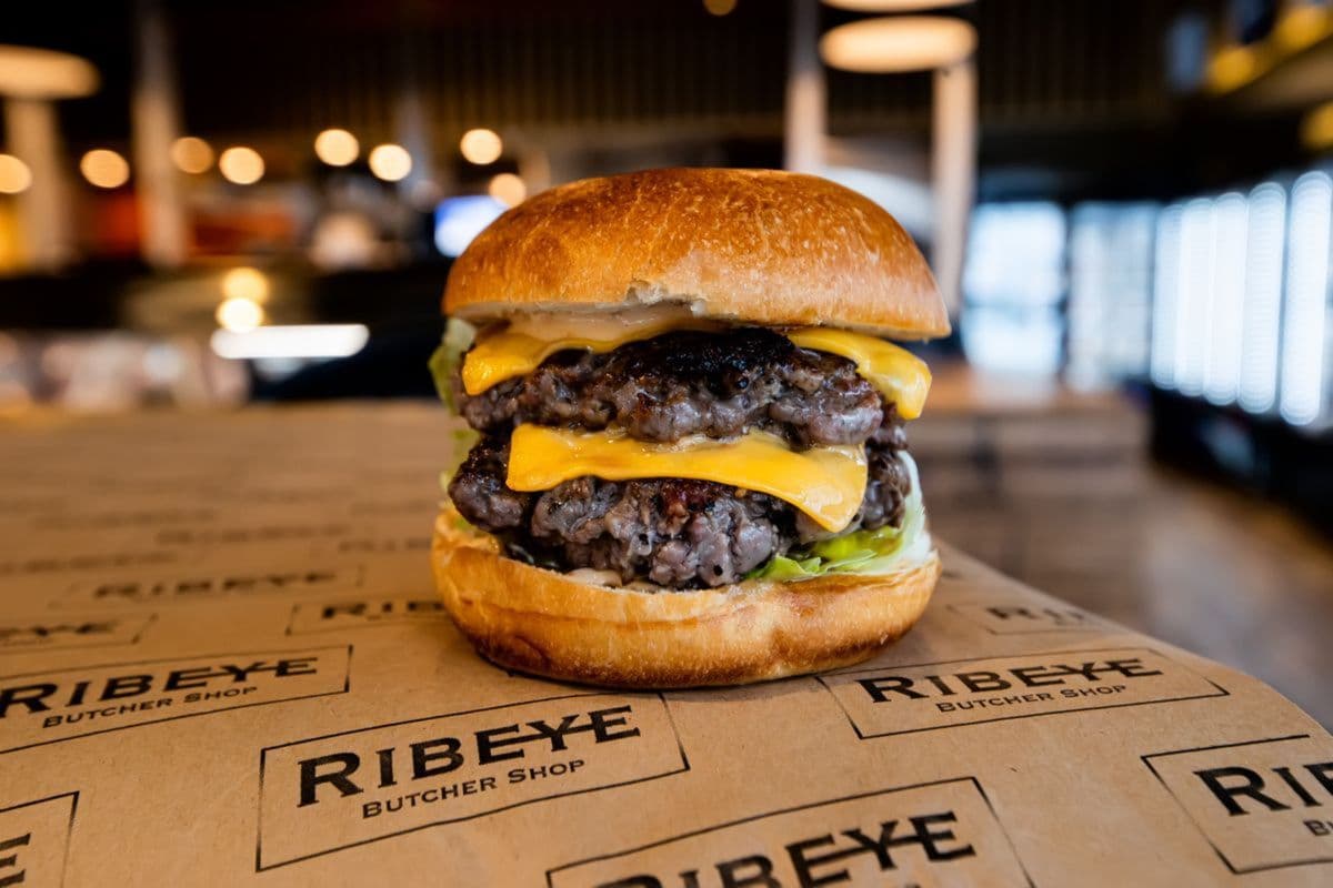 Double Smash Burger (2x 4 oz patties)