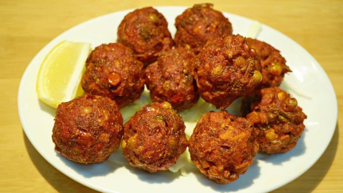 6. Vegetable Pakora (10 Pcs)