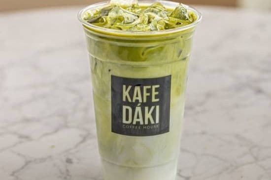 Iced Premium Matcha Latte (16 oz)