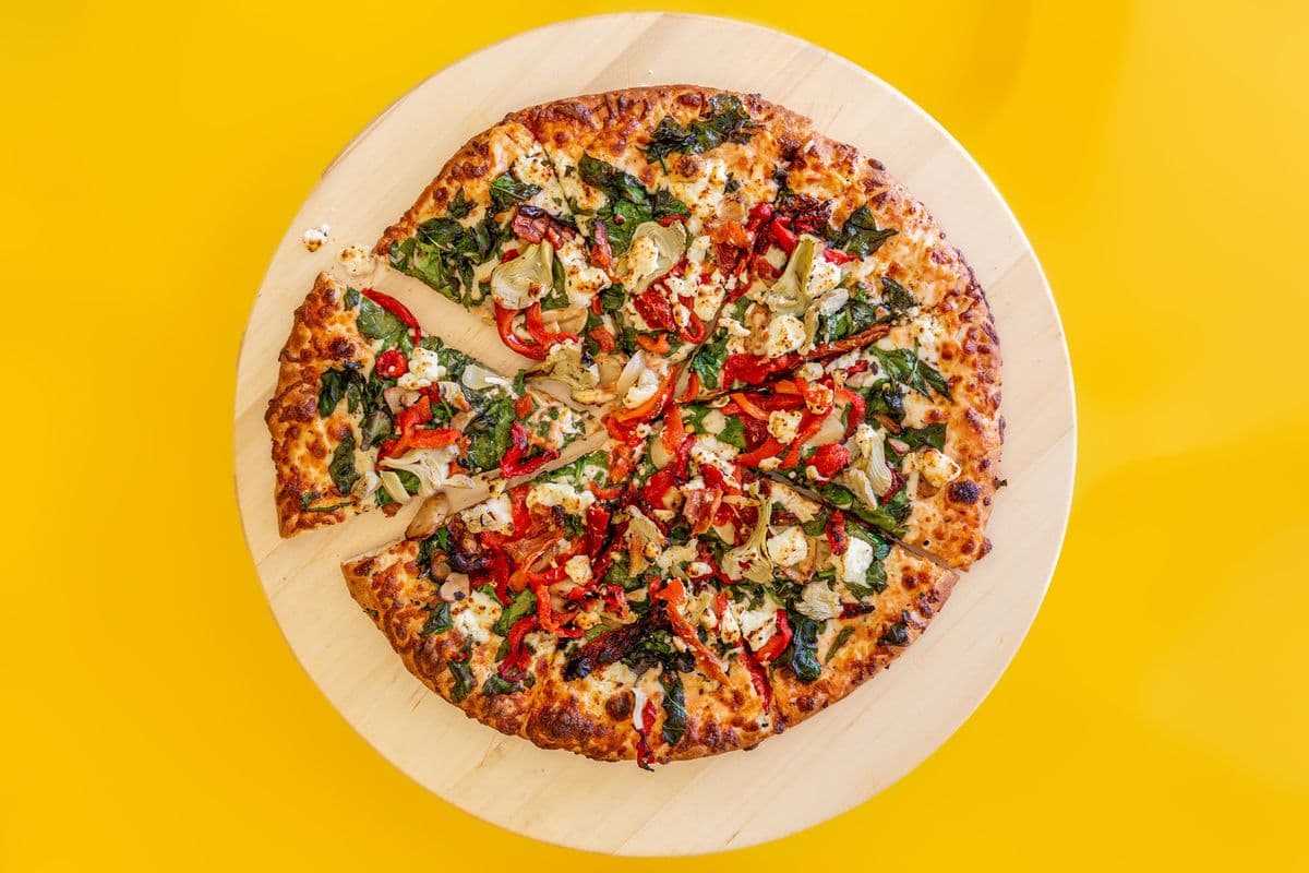 Large Spinach Gourmet Pizza